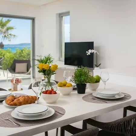 Luxury Design Front *