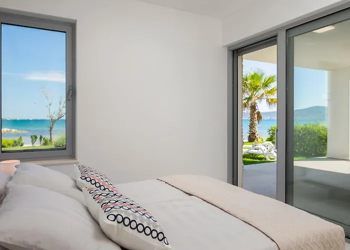 Luxury Design Front Sukošan