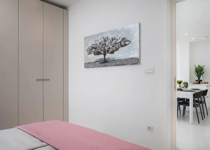 Luxury Design Front 아파트